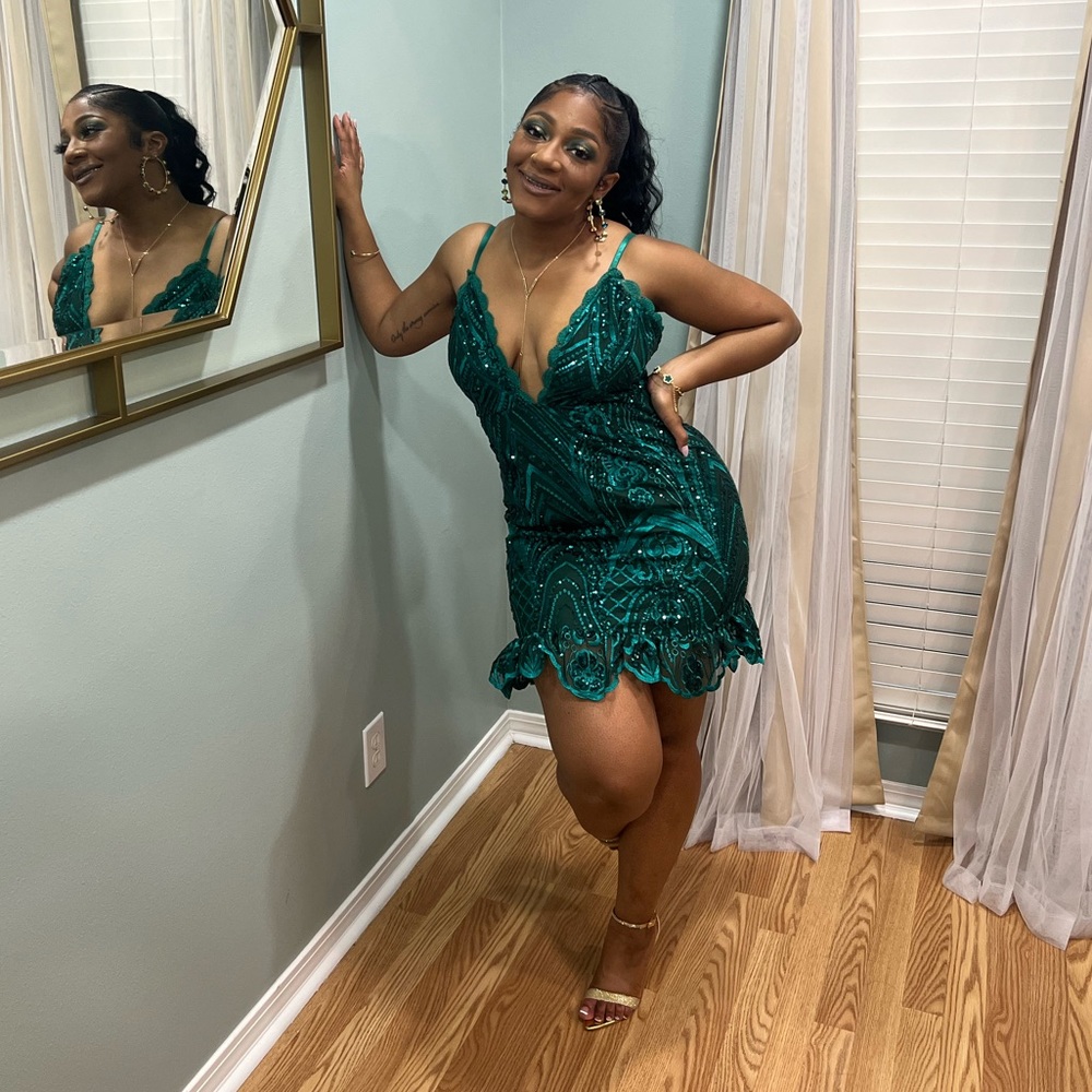 Emerald Green Sequin Backless Cocktail Dress